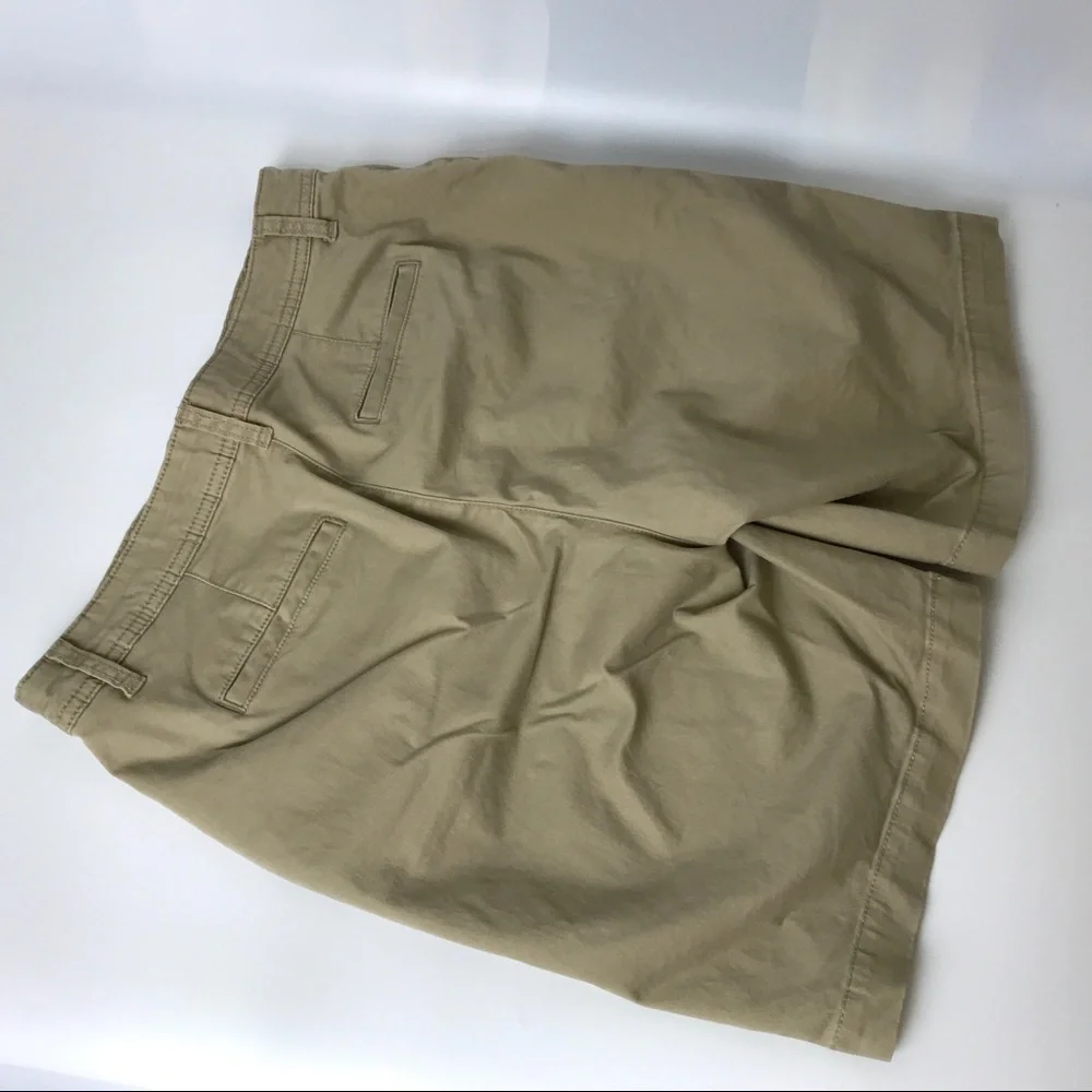 a.n.d.‎ A new day Womans Khaki Stretch Shorts Sz 8